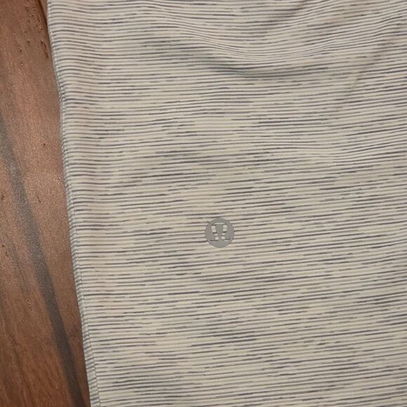 Lululemon On The Fly Crop 23" Wee Are From Space Nimbus Battleship Size 8 W6AWGS - Picture 7 of 7